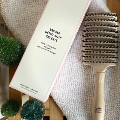 Publication Instagram de Mathilde pour Mademoiselle Bio, la brosse démêlante experte et son étui