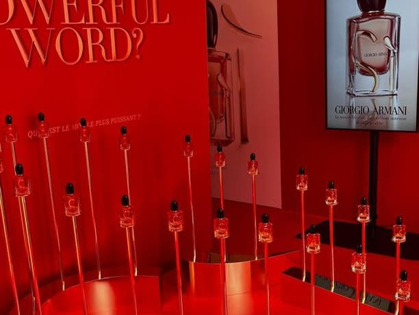 Espace de découverte du parfum Sì chez Sephora Saint-Lazare, photographié par une ambassadrice